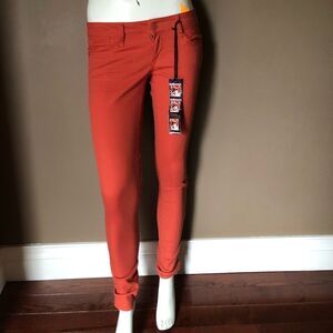 Dollhouse Skinny Jeans NWT